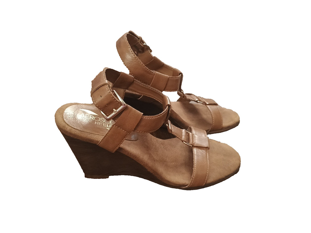 Aerosoles Heelrest "wood" 3" Wedge T strap slingback Tan faux patent sandals 7